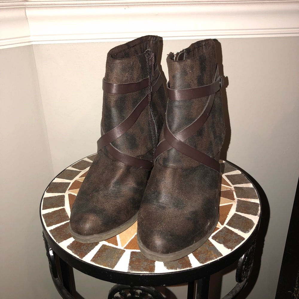 Booties! - Picture 2 of 6